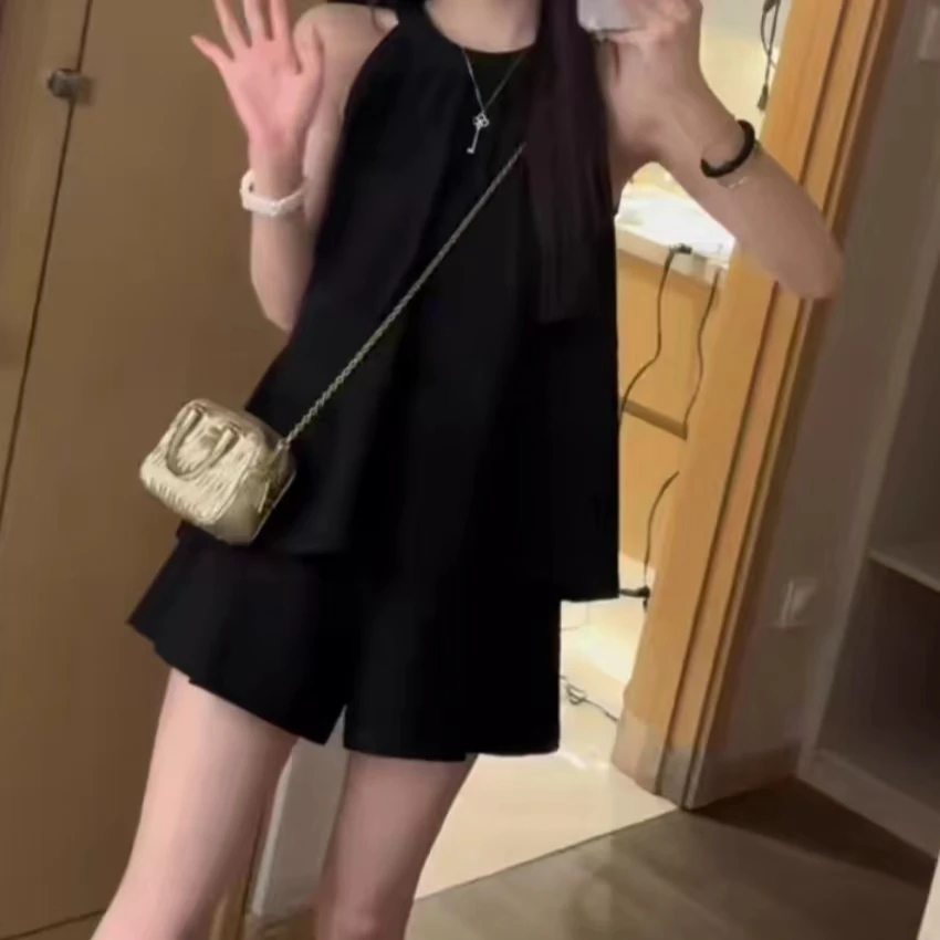 DM【松弛主义】夏季休闲时尚套装女无袖挂脖吊带上衣松紧腰短裤套装