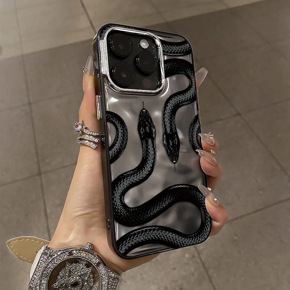 个性黑蛇王适用苹果15promax高级感手机壳电镀水波纹13pro/12/11