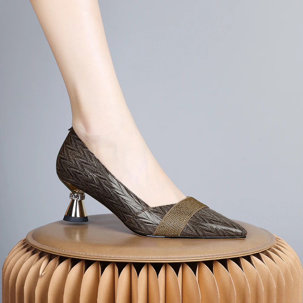 2024年新款法式设计感小众气质通勤单鞋女显腿长百搭舒适女鞋0129