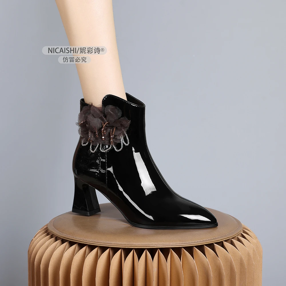 2024年新款欧美气质小短靴软底显瘦显脚小气质加绒黑色女靴子0428