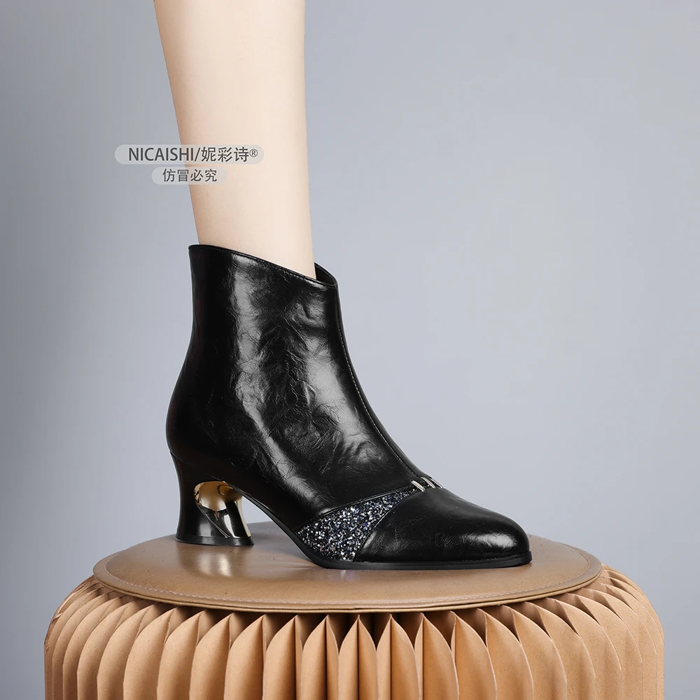 2024年新款欧美风简约通勤百搭短靴女优雅气质时装靴黑色低0578