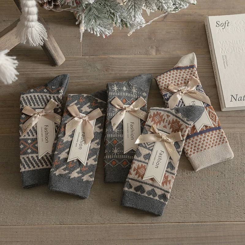 Fair Isle费尔岛穿搭双针双路中筒袜子女秋冬无线头复古纯棉女袜