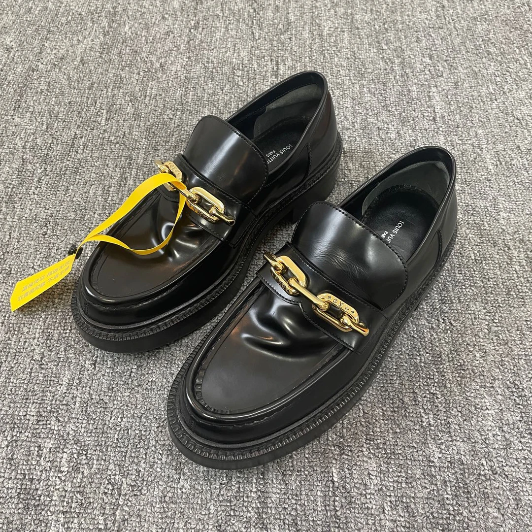 LV/路易威登纯色一脚蹬平底鞋 38码/1465