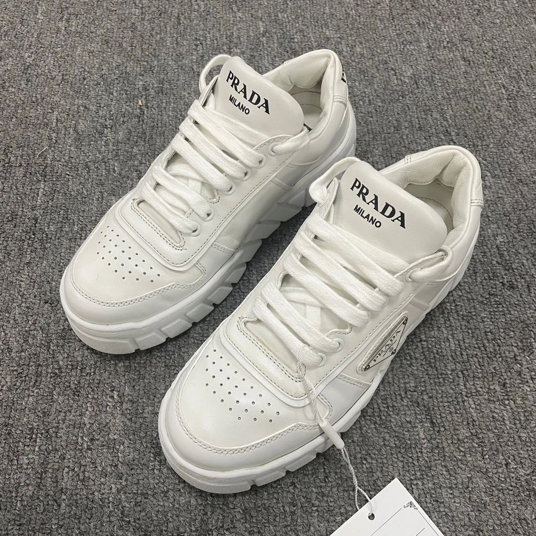 PRADA/普拉达 休闲低帮时尚板鞋 37码/4256