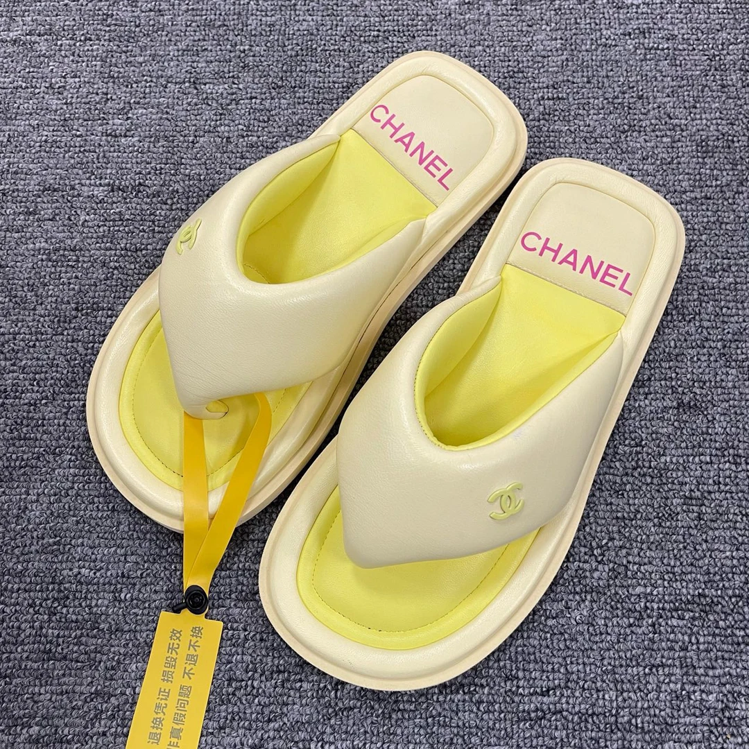 95新 Chanel/香奈儿 拼接色软底面包拖鞋 37码/2081