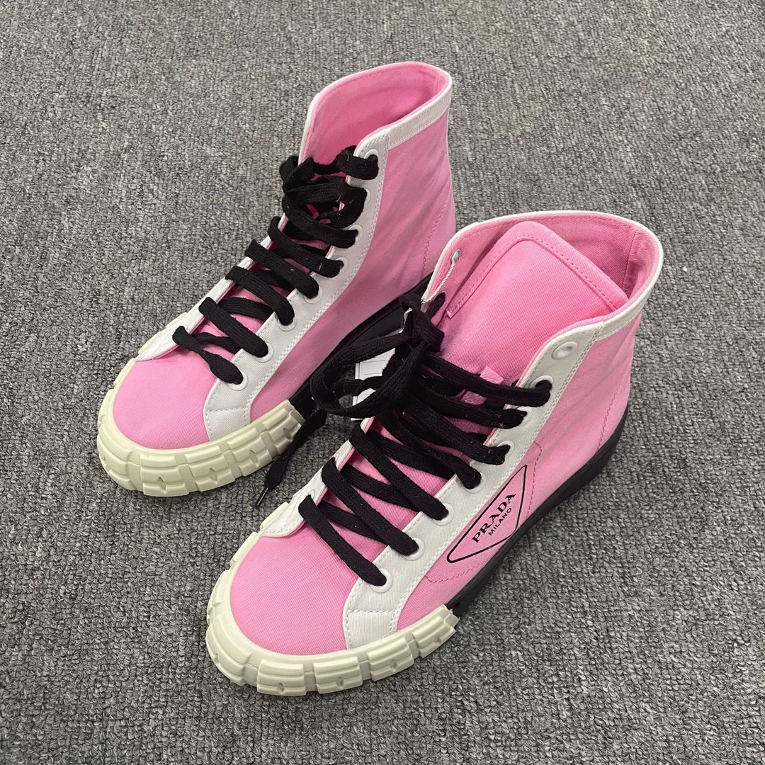 PRADA/普拉达 时尚高帮运动鞋 38码/4610