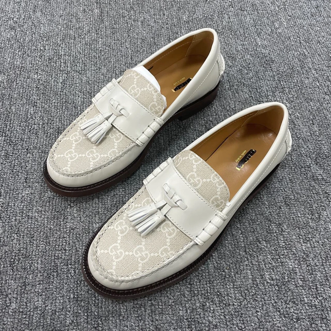 99新 GUCCI/古驰 （有盒）时尚套脚平底鞋 36码/4679