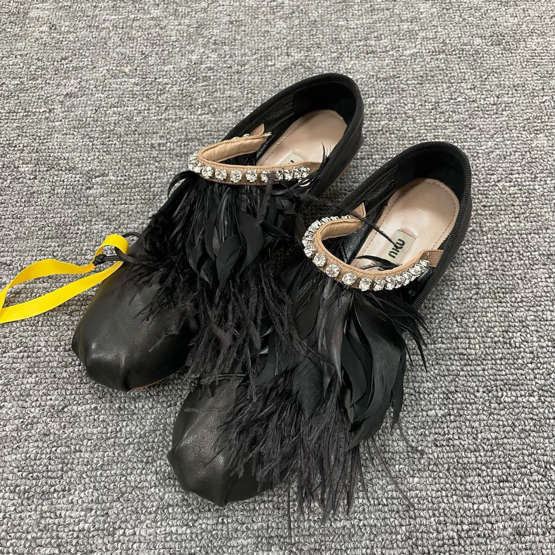 miu miu/缪缪 纯色水钻羽毛芭蕾舞鞋 尺码：35/2889