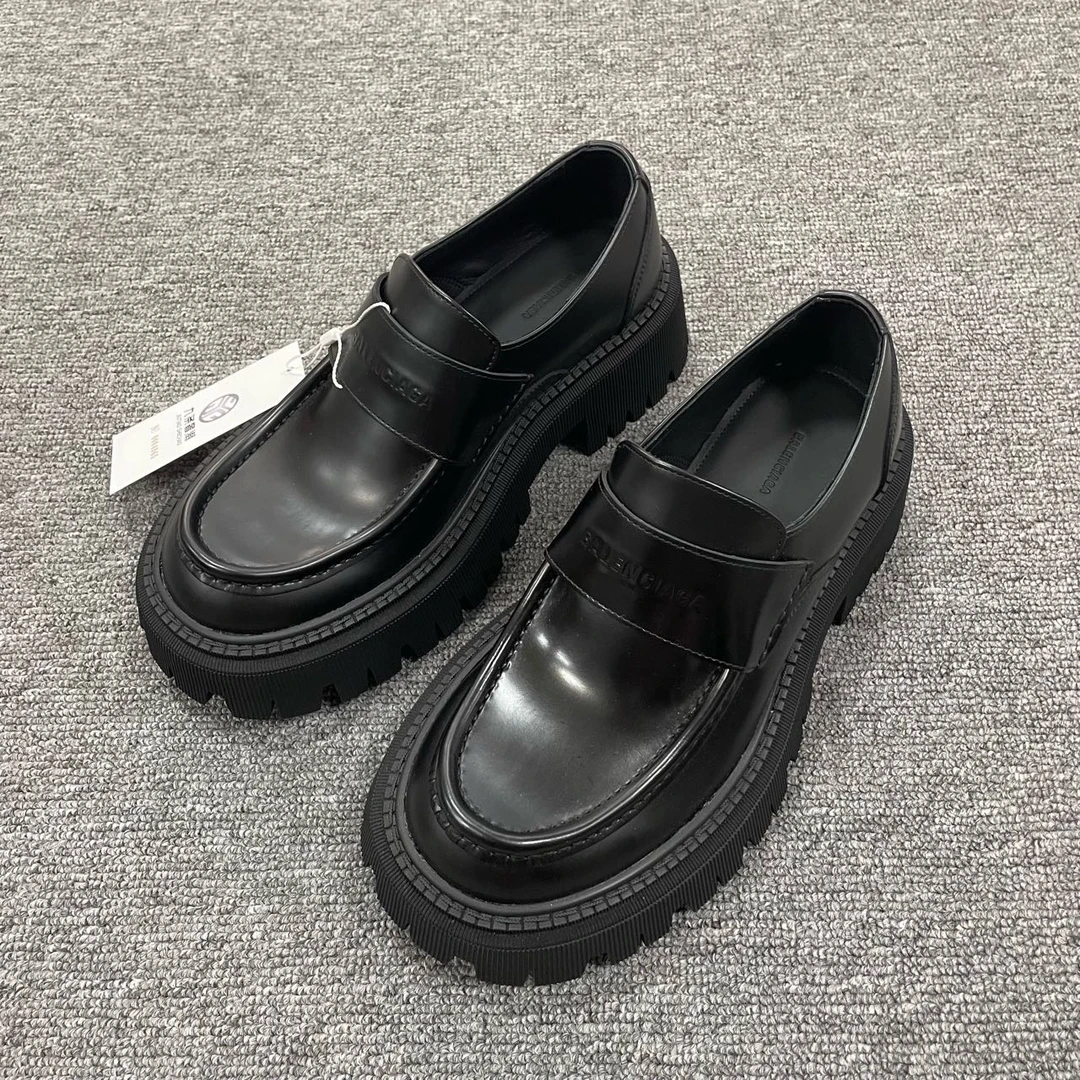 Balenciaga/巴黎世家 时尚圆头乐福鞋 38码/4065