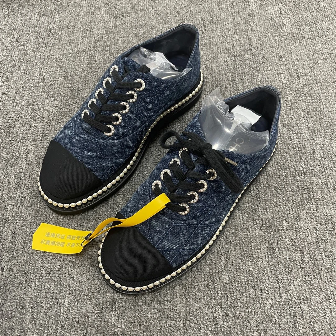 Chanel/香奈儿 珍珠平底时尚板鞋 37码/2388