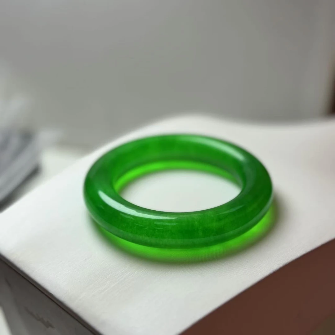 SS典藏轻奢精美满绿手镯Z21