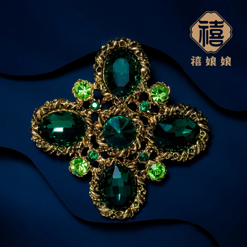 铜合金仿水晶胸针 禧娘娘轻奢简约小香风胸针-绿十字J1905