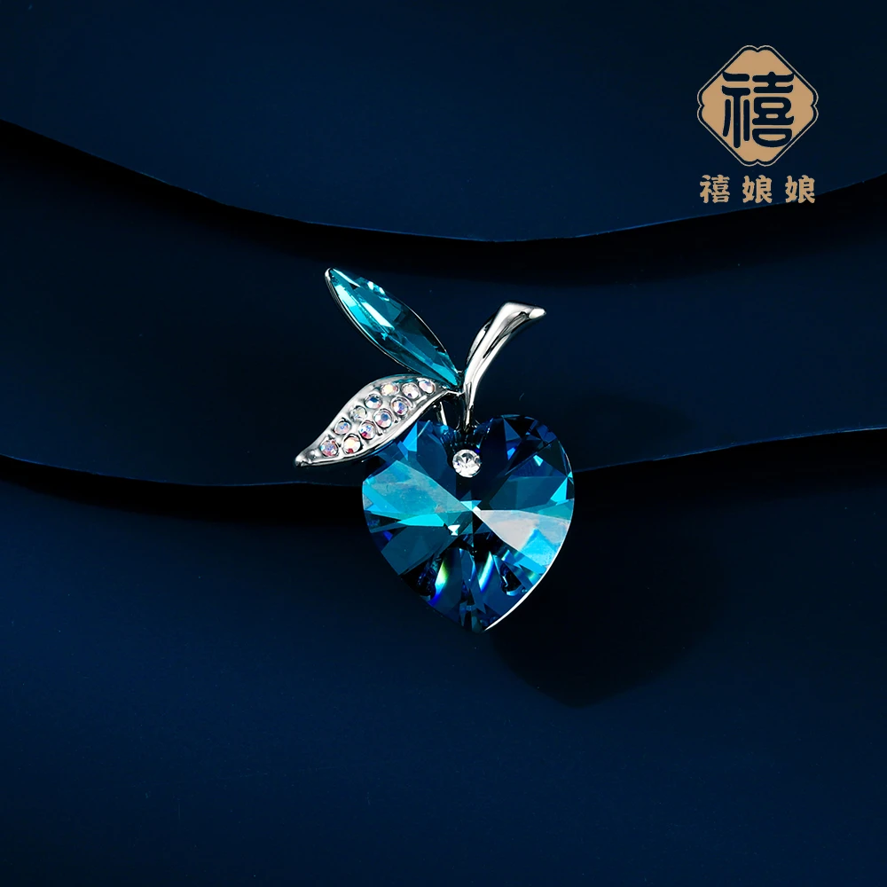 铜合金仿水晶胸针 禧娘娘小苹果胸针-蓝光S1097时尚百搭精致领针