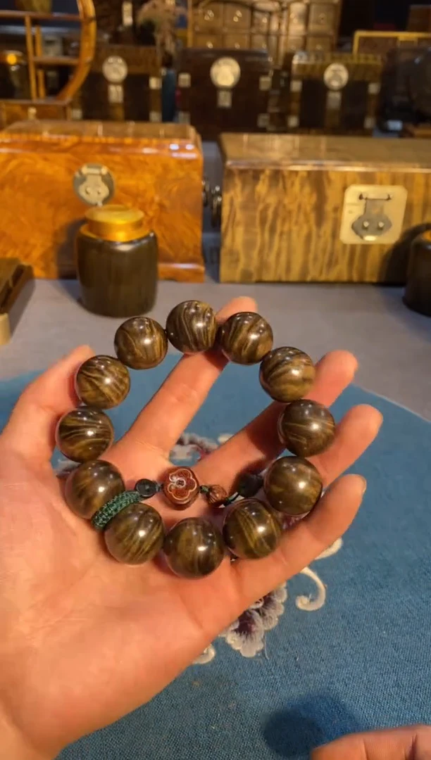 【闪购商品】乌木类成套家具2.0水波手串  53