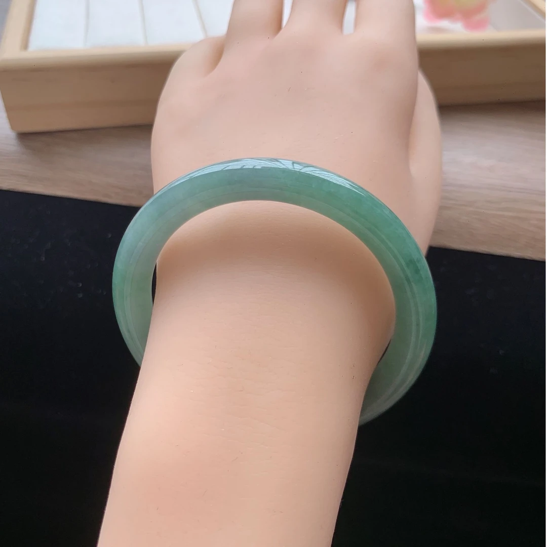 天然翡翠A货正品57圈圆条水润油青绿色时尚精美女款美人镯手镯 95
