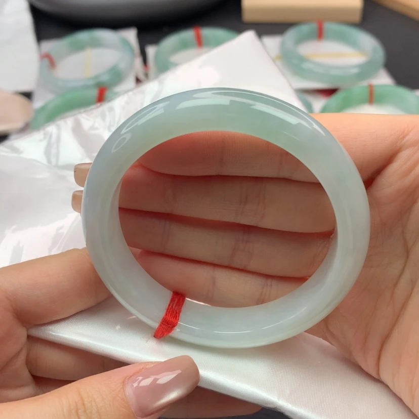 【闪购商品】翡翠手镯未镶嵌58正圈