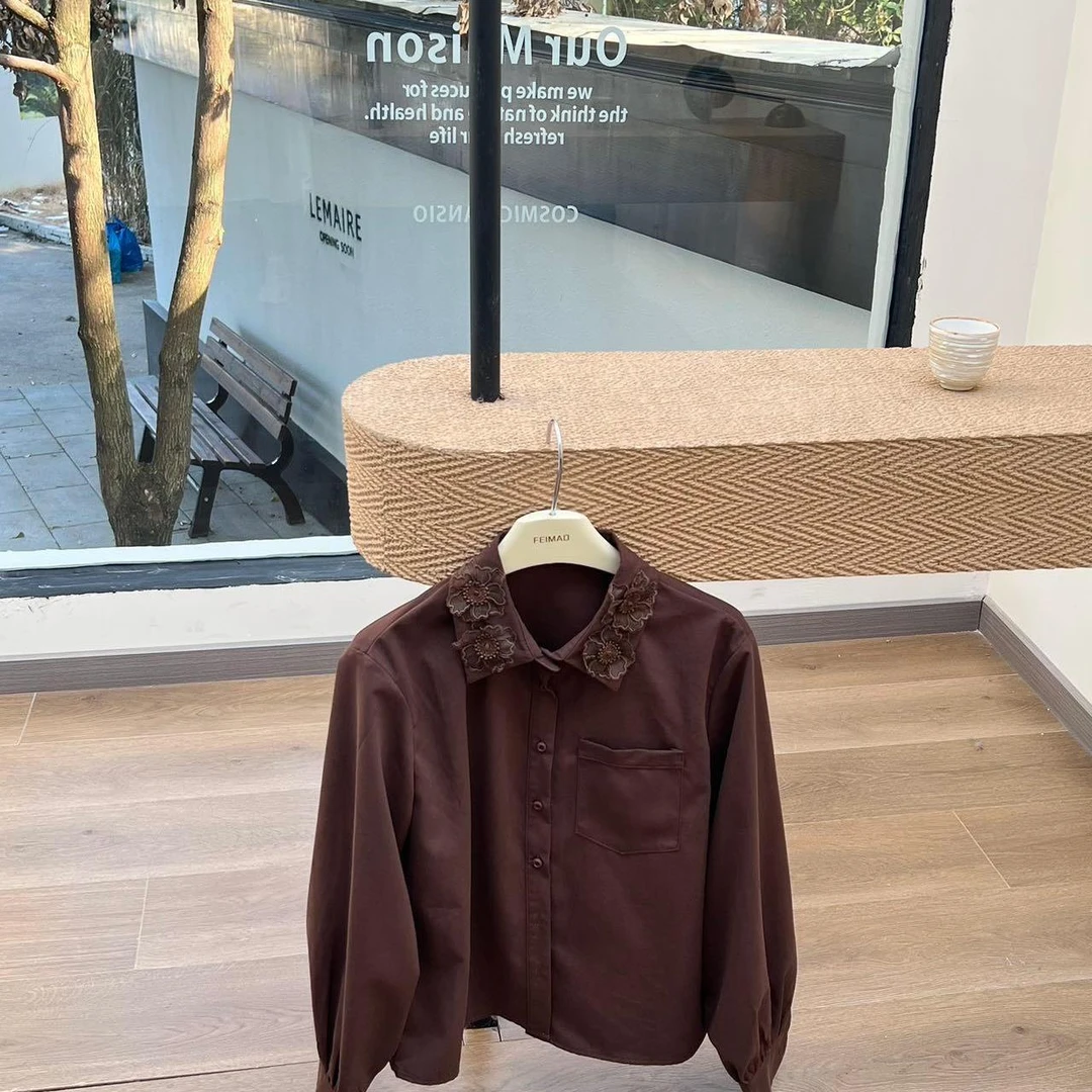 【赵小小yimao】75905 法式小众简约高级感立体小花翻领纯色衬衫