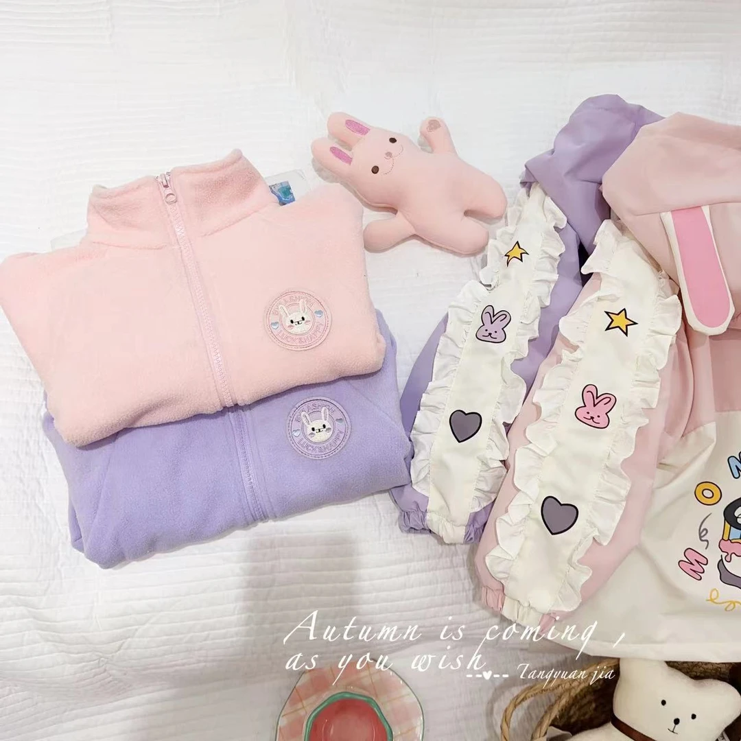 汤圆家童装2024冬季新款韩系甜美荷叶边拼接卡通三合一外套Y-9744
