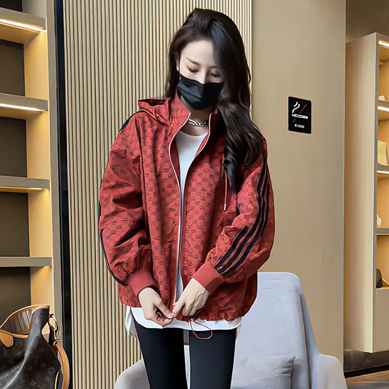 三条杠印花防风外套女2025春季宽松休闲百搭小个子短款棒球服上衣