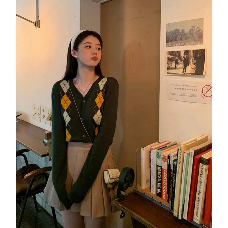 复古菱格针织衫女秋冬季宽松慵懒小香风外搭短款V领开衫外套上衣