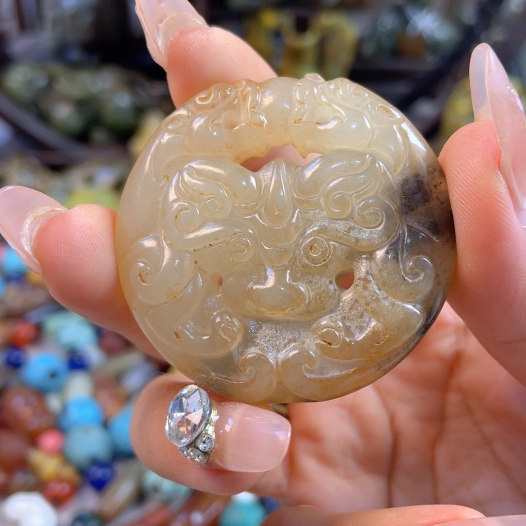 蛇纹石玉颈饰合金333