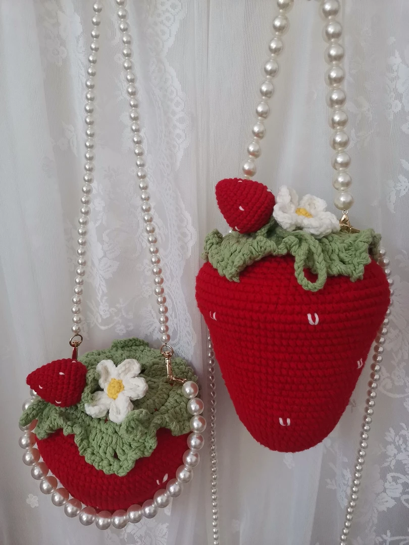 创意草莓包手提斜挎可爱编织零钱包