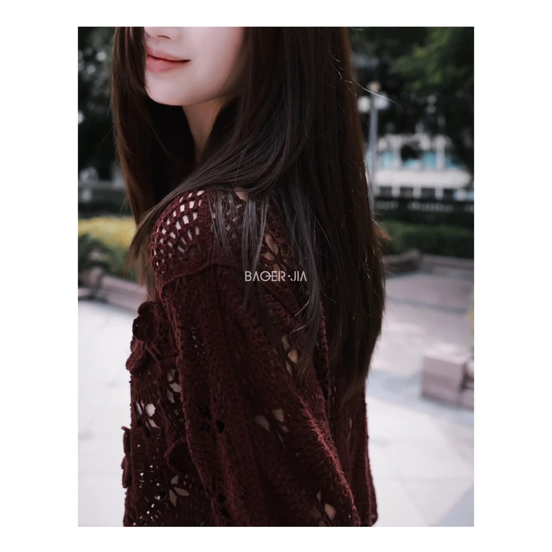 19-宝儿家含幂BL62024308早秋新款穿搭重工立体手钩花镂空上衣