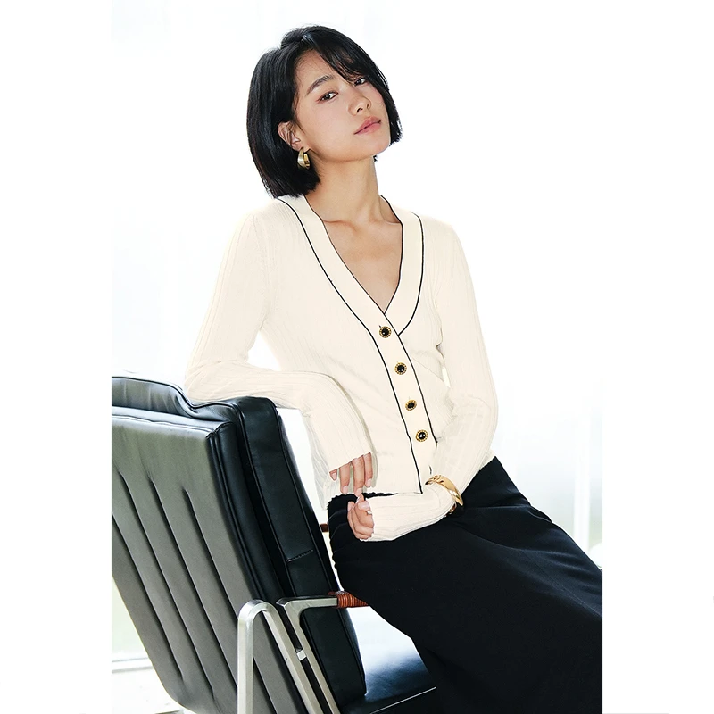 【UR魅力】UR春季新款女装小香气质修身针织开衫UWG940030
