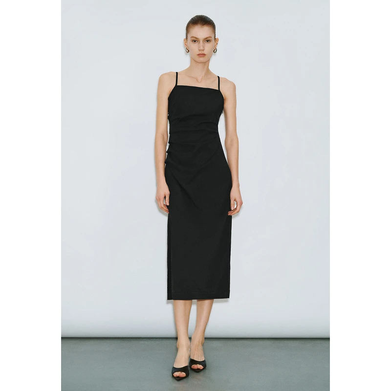 UR女魅力简约褶皱开衩吊带牛仔连衣裙UWM840020