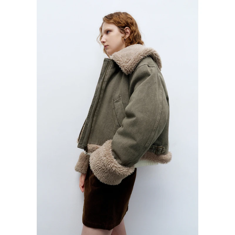 UR秋冬季新款女装时尚休闲美拉德风拼接毛绒感外套UWL830099