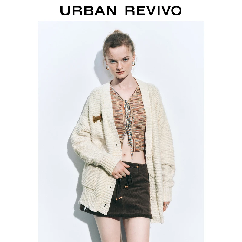 UR2024冬季新款女装慵懒休闲V领刺绣针织开衫UYL940059