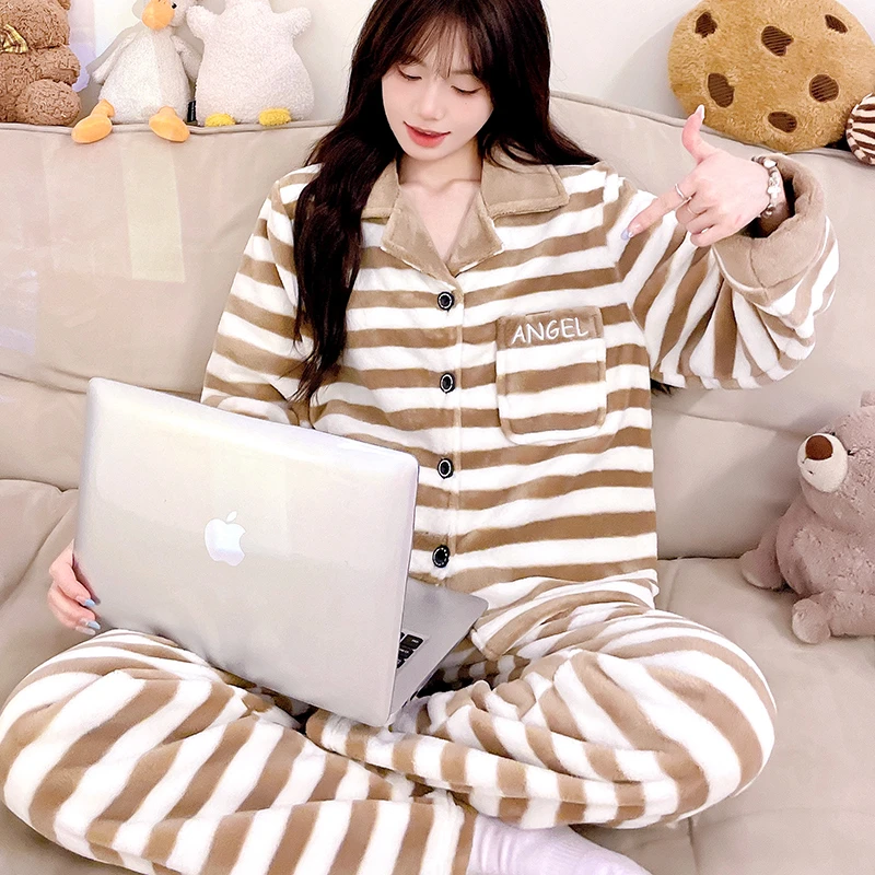 2025新款睡衣女秋冬季加厚套装家居服保暖长袖珊瑚绒法兰绒可外穿