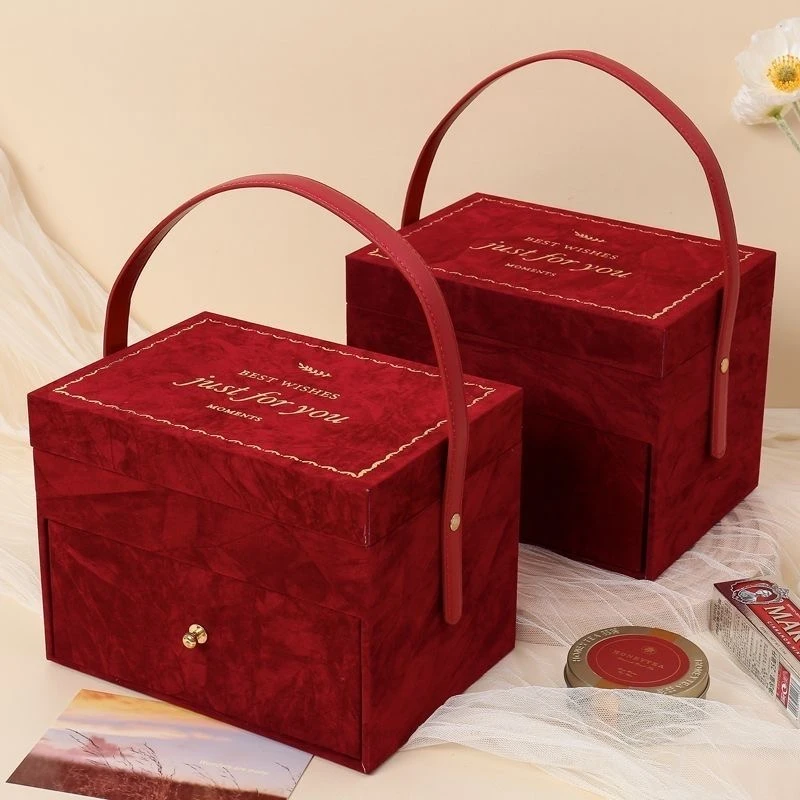 【供展示】高档轻奢高级红礼盒