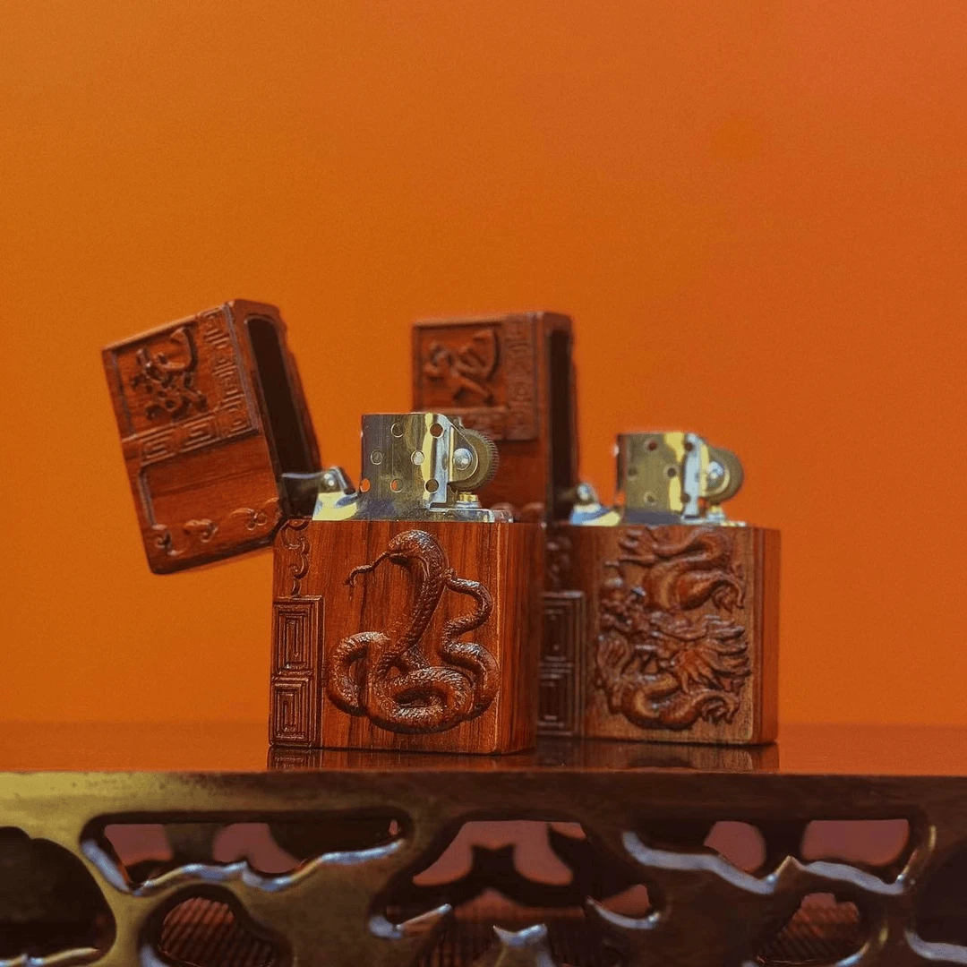 【送油】生肖守护双面3D浮雕紫檀木煤油防风打火机创意打火机精雕商品图