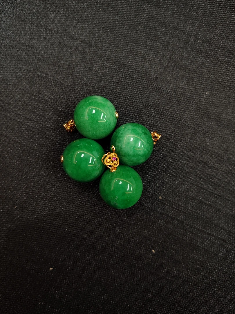 925翡翠吊坠15+m（多样性单个发货）