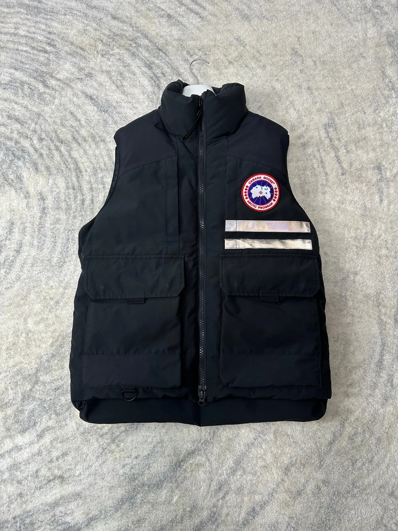 95新 加拿大鹅 CANADA GOOSE 羽绒马甲—50238
