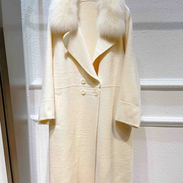 新款2024年新长款狐狸毛领拼接羊绒衫保暖显瘦高气质百搭长款外套