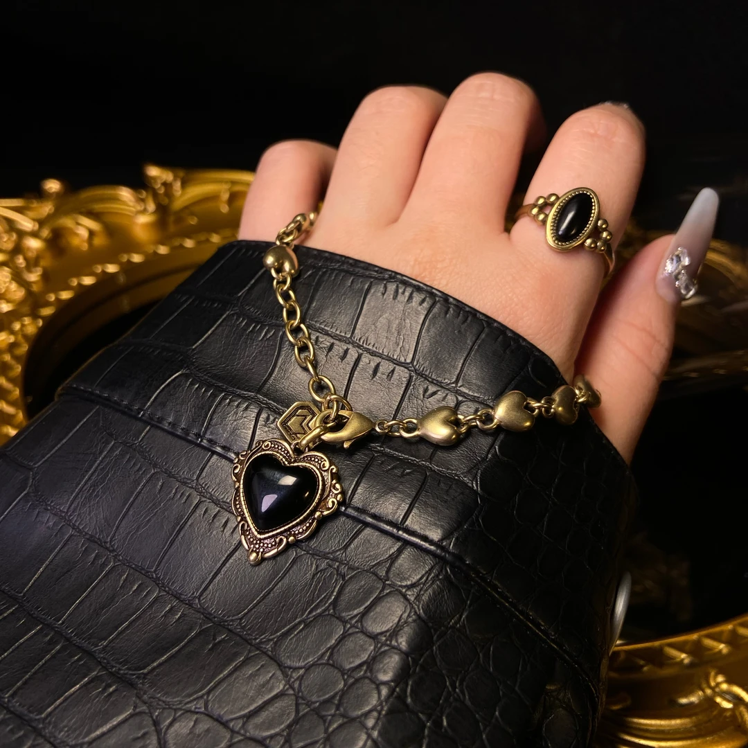 铜合金手链 黑桃心古巴比论镶嵌手链轻奢时尚百搭拼接