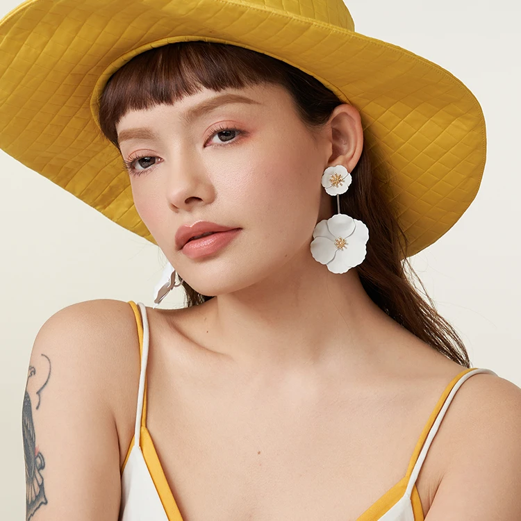铜合金耳饰 大小太阳花耳钉-天鹅白