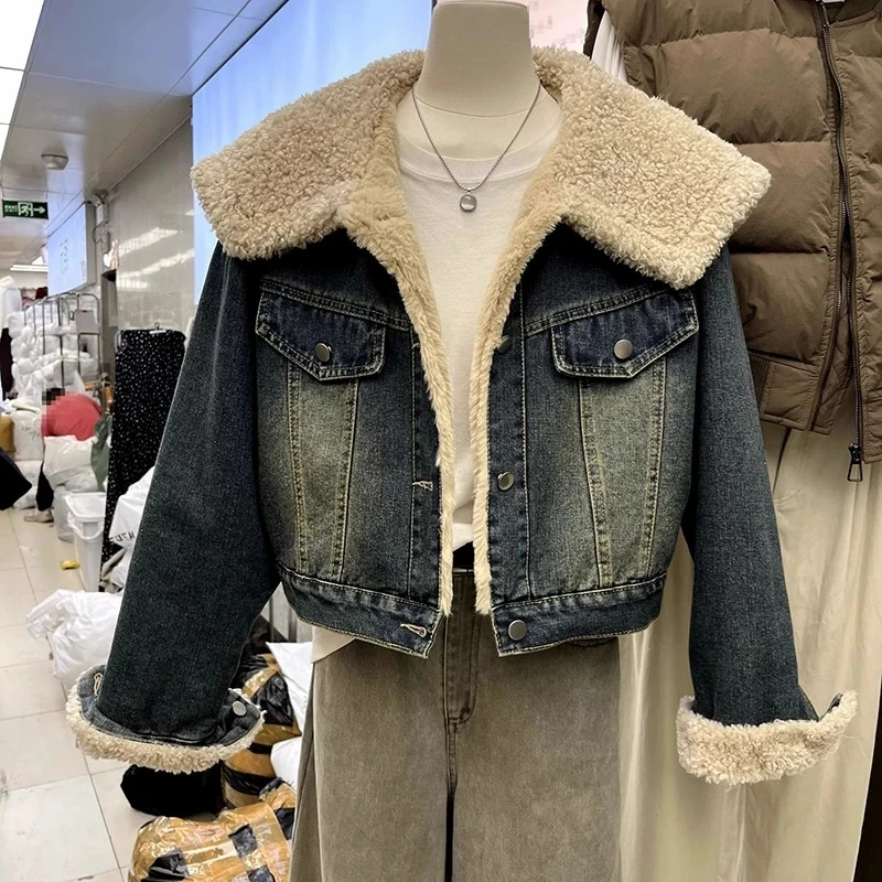 秋冬季女2025年新款时尚小清新港风气质翻领牛仔加绒短款外套上衣