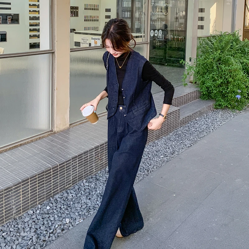 一整套入秋穿搭牛仔套装女2024新款盐系轻熟洋气马甲秋冬两件套