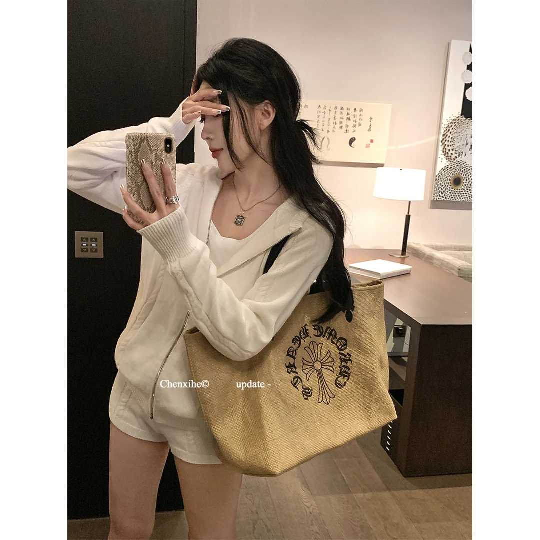 何晨曦 麻花编织套装毛衣连帽外套/麻花纹毛纱短裤T0413A-A