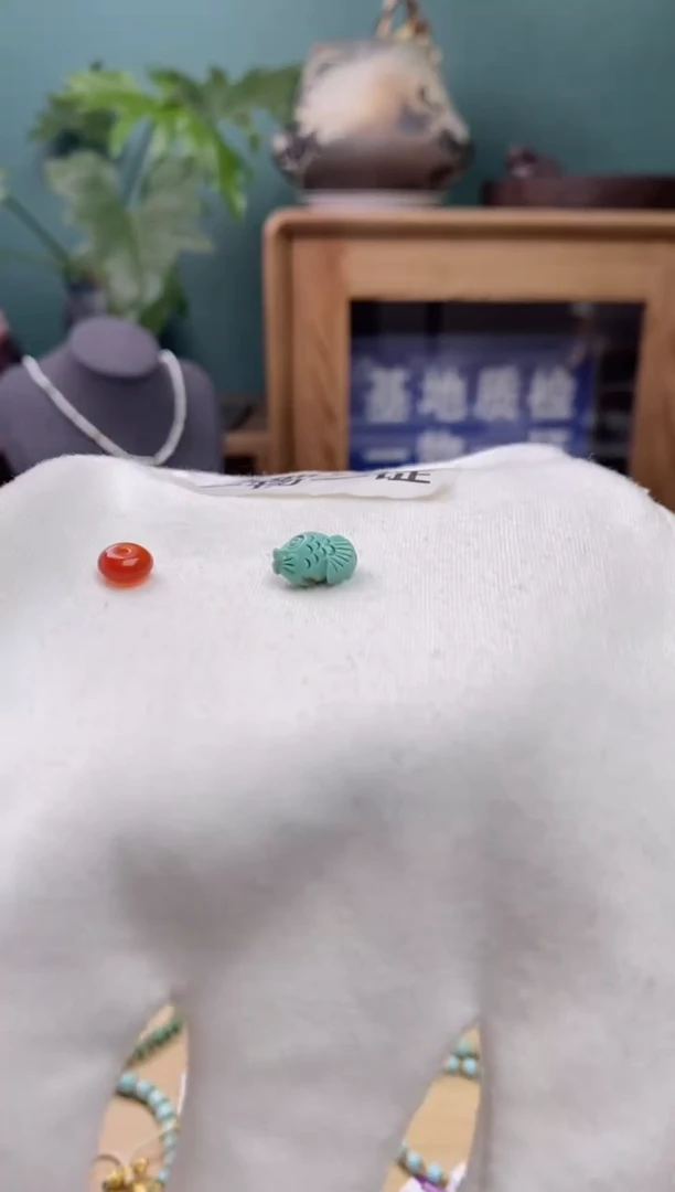 【闪购商品】南红玛瑙雕刻件未镶嵌1