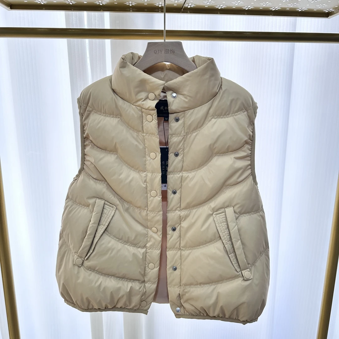 戚加依2025新款女士羽绒马甲7241801