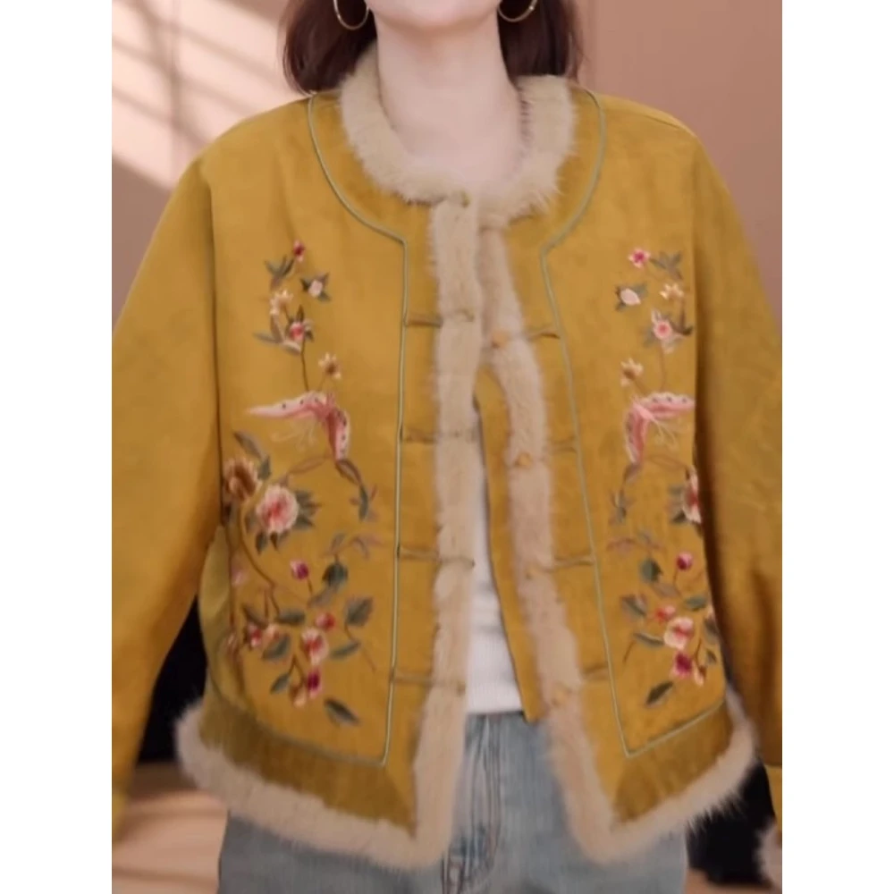 新中式轻国风超好看设计感黄色刺绣盘扣外套小个子气质减龄女秋冬