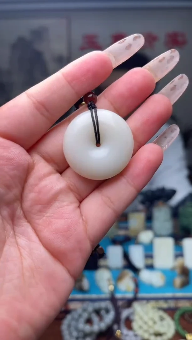 【闪购商品】和田玉颈饰未镶嵌1