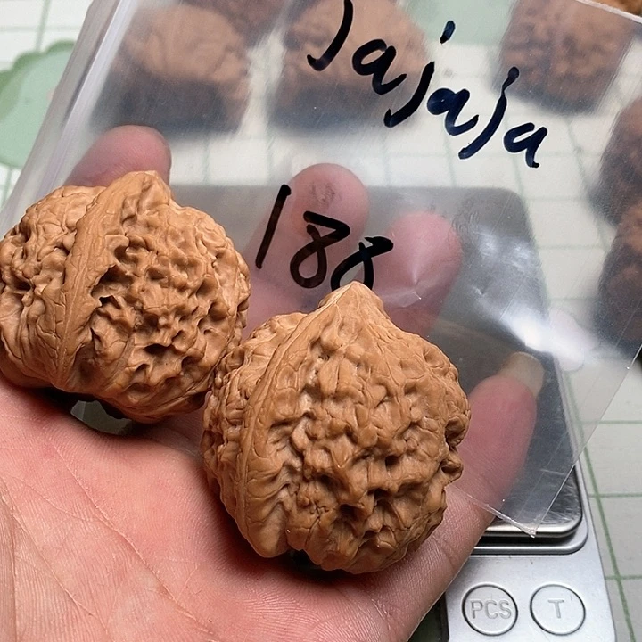 文玩核桃把件j****a核桃