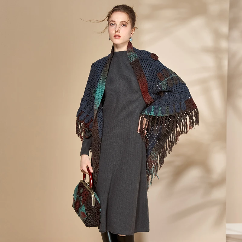 花蔻2024新款纯手工中国风三角大披肩 女款秋冬外搭流苏围巾两用