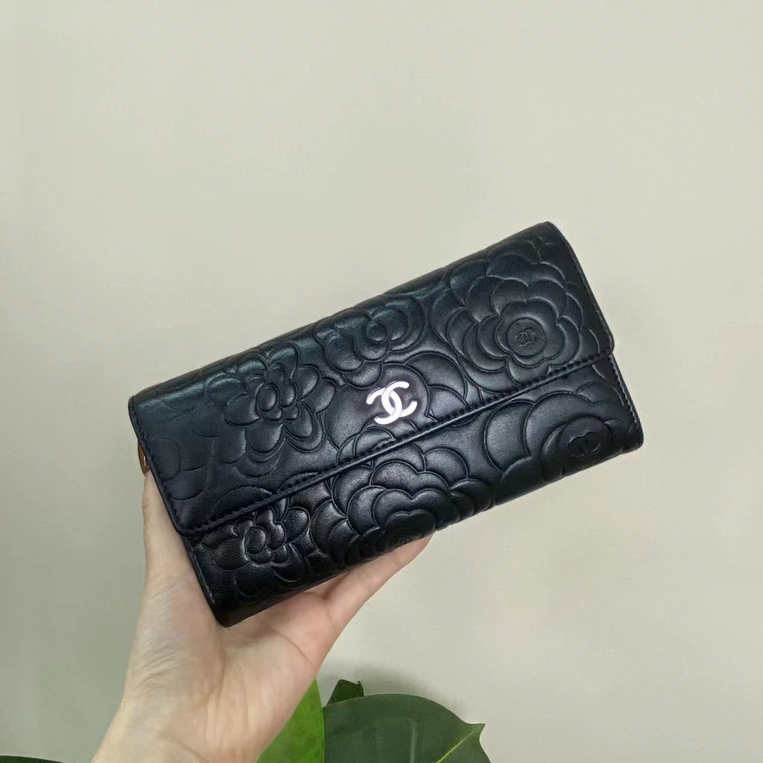 95新 Chanel/香奈儿 黑银山茶花对折钱包