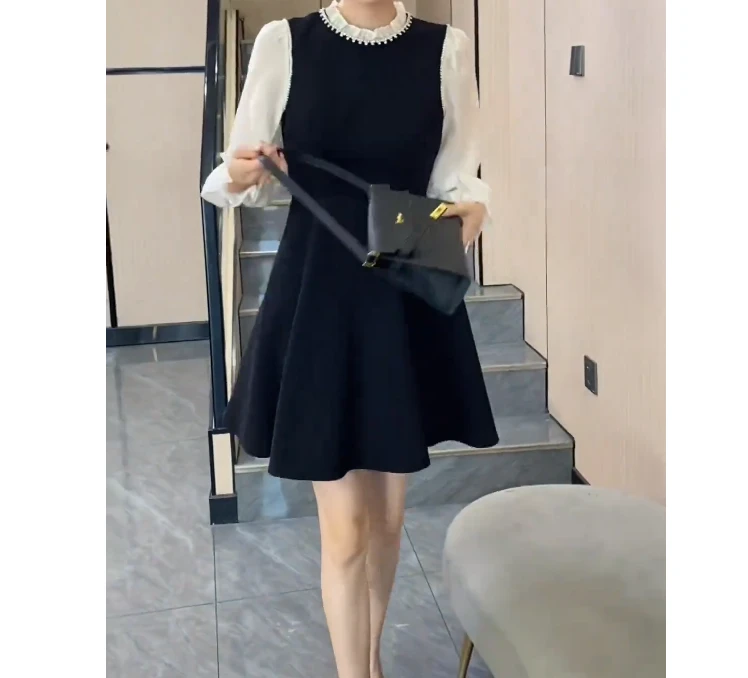 秋冬新款洋气百搭拼接收腰减龄显瘦打底短款连衣裙